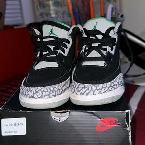 Kids cement Jordan 3s green